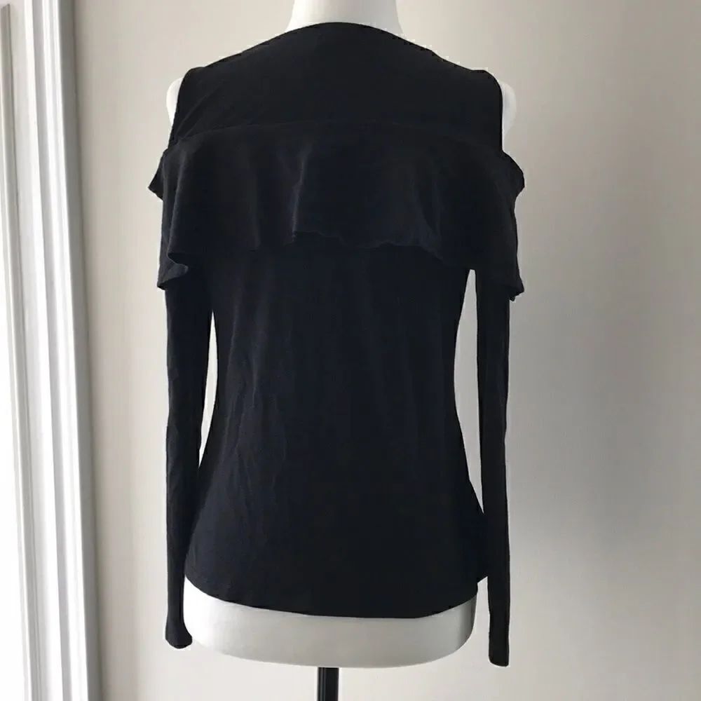 Cold Shoulder Long Sleeves top - Picture 4 of 4